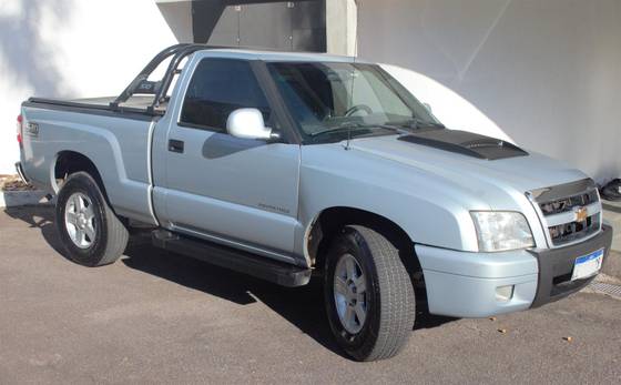 CHEVROLET S10 2.4 MPFI ADVANTAGE 4X2 CS 8V FLEX 2P MANUAL
